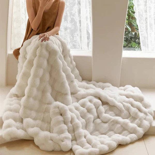 Luxe Plush Faux Fur Throw Blanket -Tan