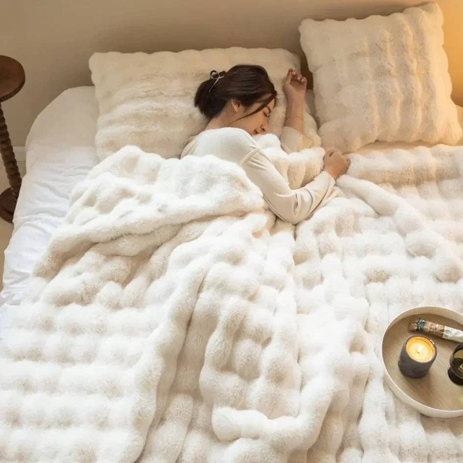 Luxe Plush Faux Fur Throw Blanket -Tan